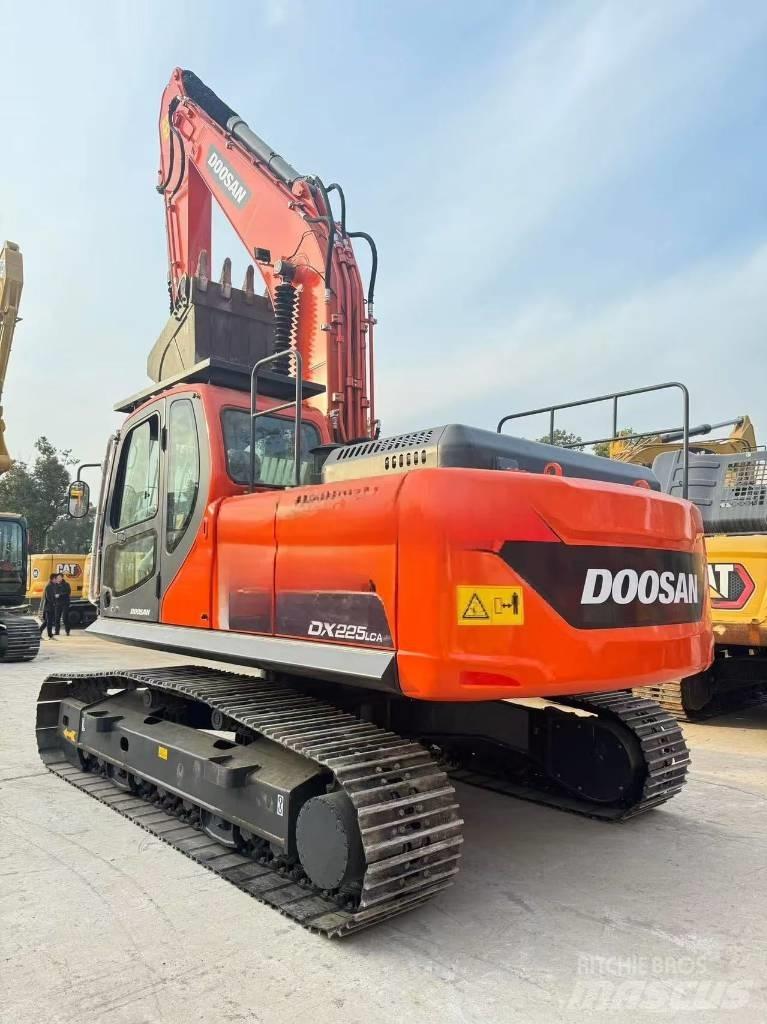 Doosan DX 225 LCA Midi ekskavatörler 7 - 12 t