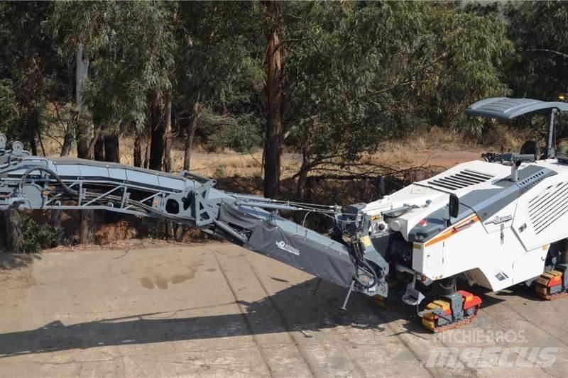 Wirtgen W130F Diger kamyonlar