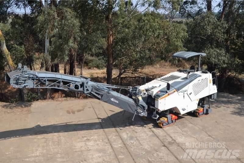 Wirtgen W130F Diger kamyonlar