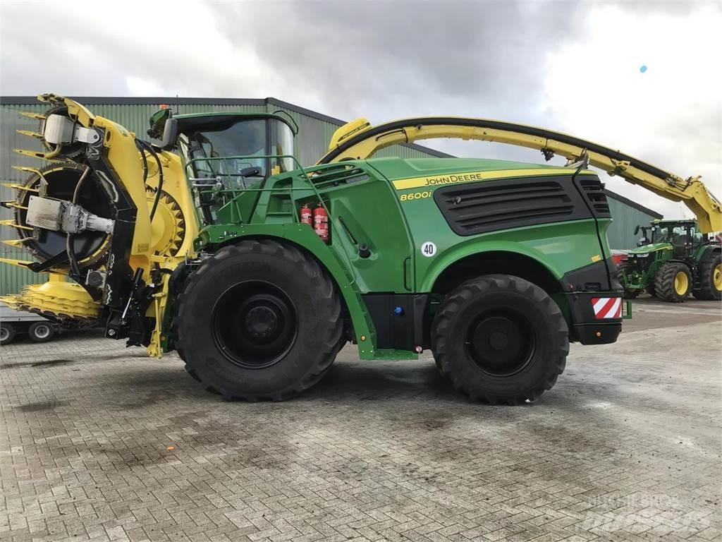 John Deere 8600 Kendi yürür silaj makinalari