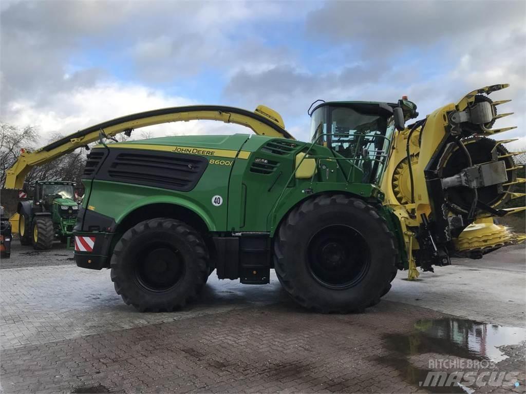 John Deere 8600 Kendi yürür silaj makinalari
