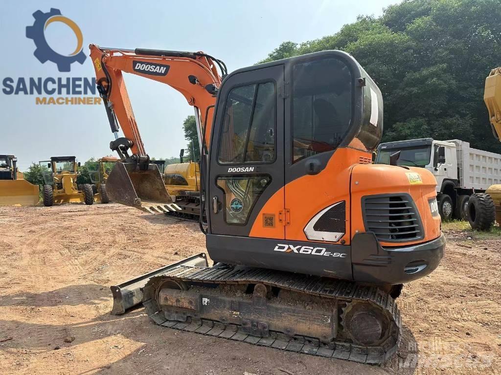 Doosan DX 60 Mini ekskavatörler, 7 tona dek