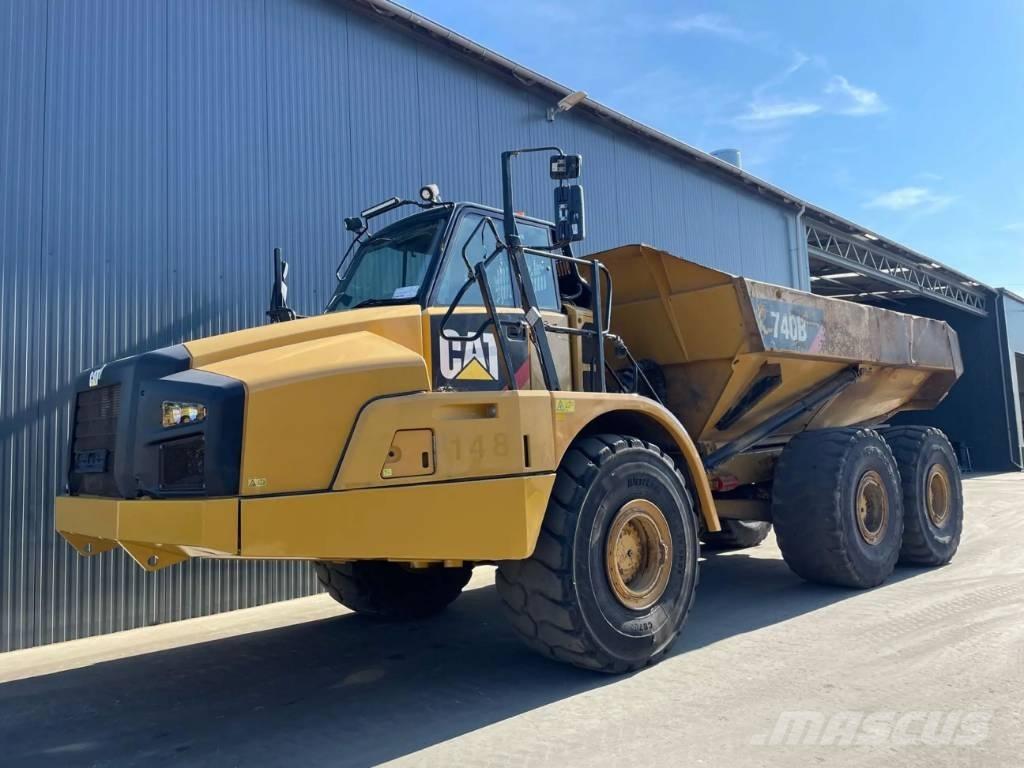 CAT 740B Belden kirma kaya kamyonu
