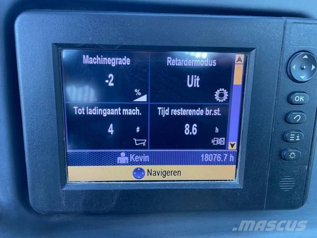 CAT 740B Belden kirma kaya kamyonu
