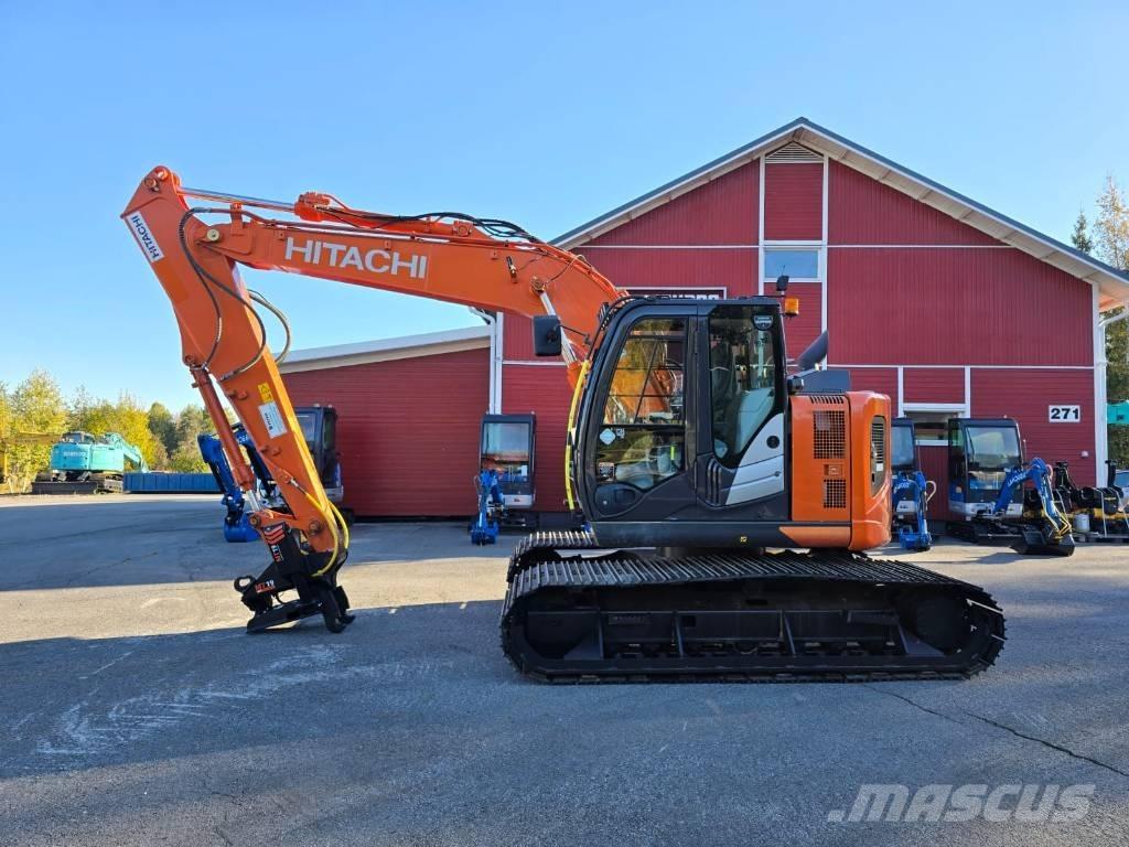 Hitachi ZX 135 US-6 Paletli ekskavatörler