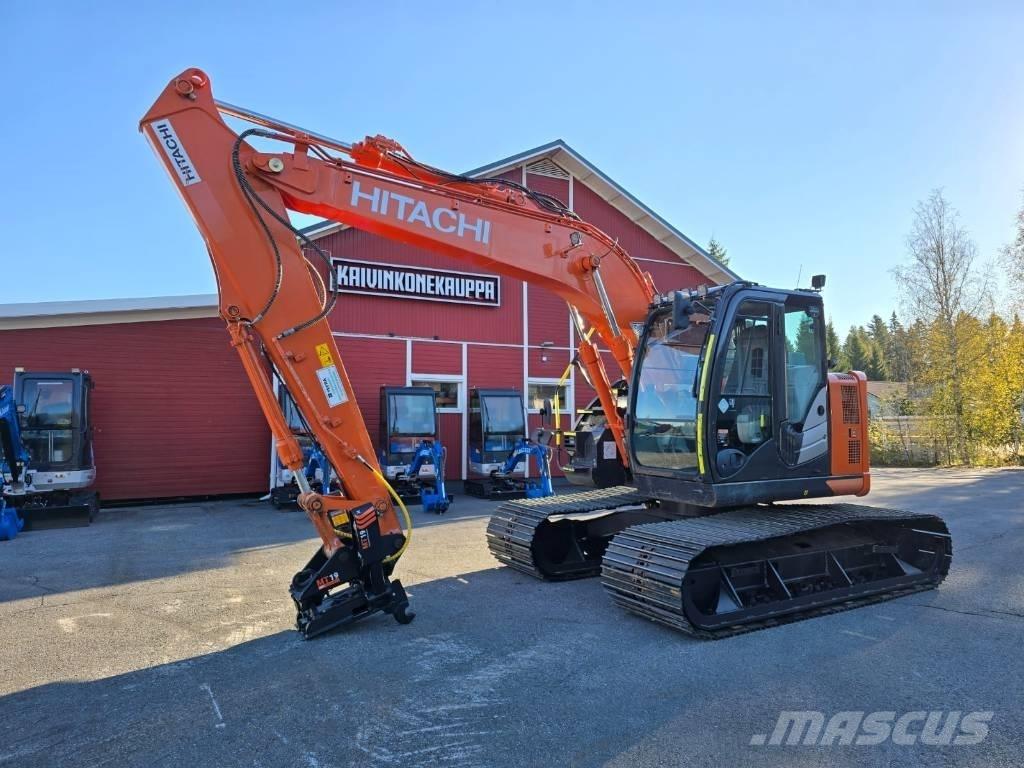 Hitachi ZX 135 US-6 Paletli ekskavatörler