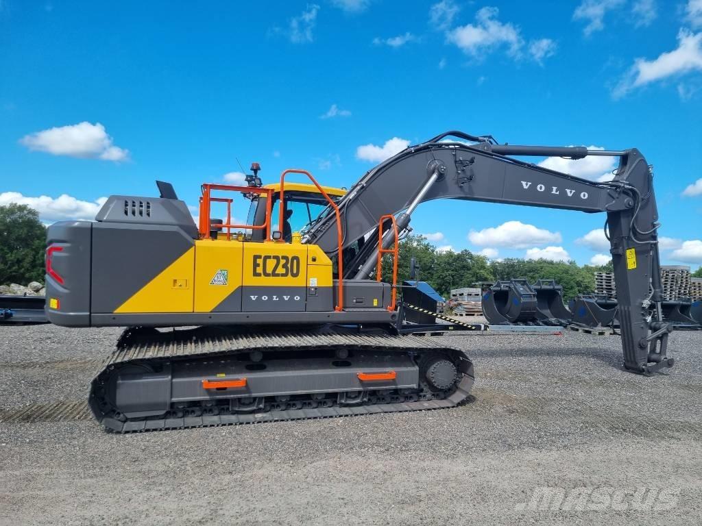 Volvo EC 230 FL Paletli ekskavatörler