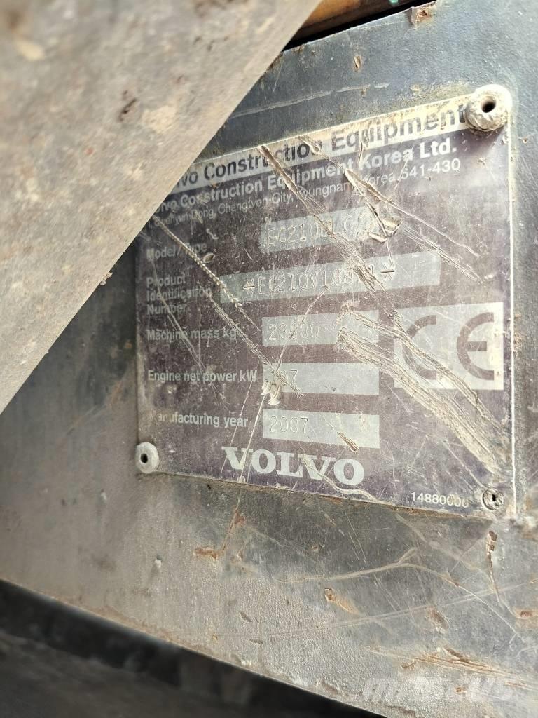 Volvo EC 210 B LC Paletli ekskavatörler