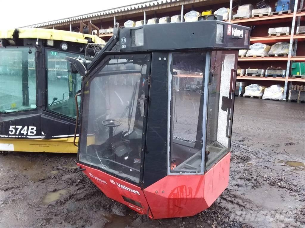 Valmet 911.1 Kabin