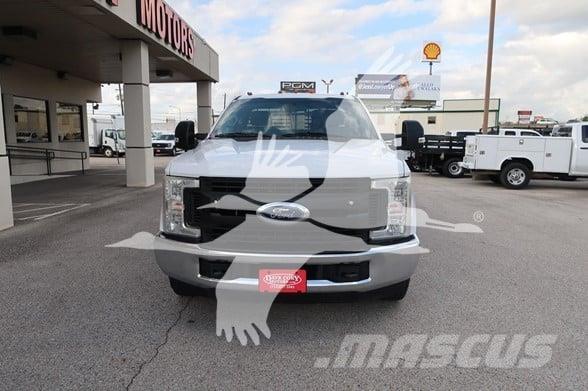 Ford F350 SD Diger