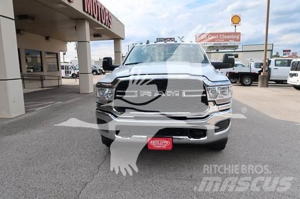 RAM 3500 HD Flatbed kamyonlar