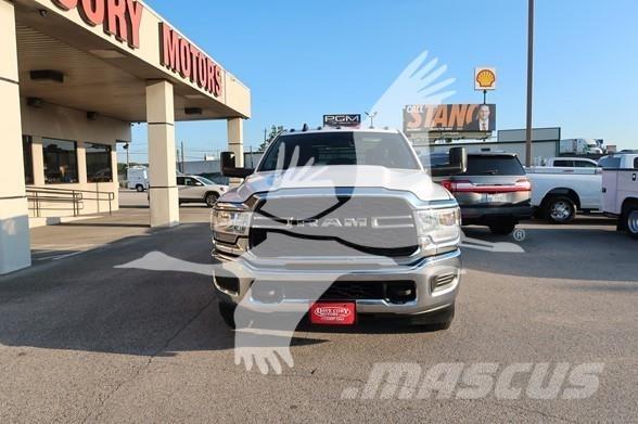 RAM 3500 HD Flatbed kamyonlar