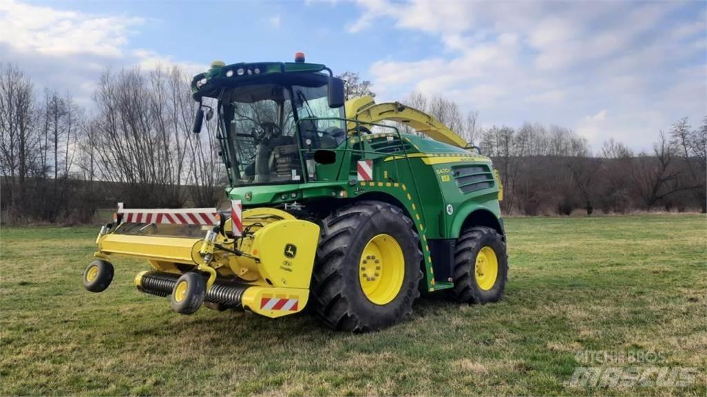John Deere 8400i Kendi yürür silaj makinalari