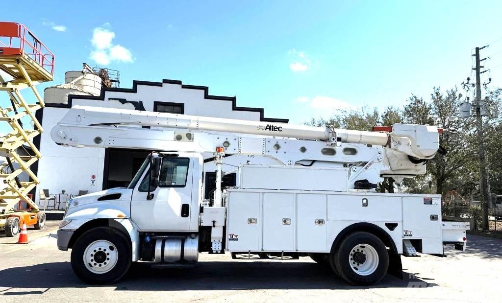 International 4300 Araç üstü platformlar