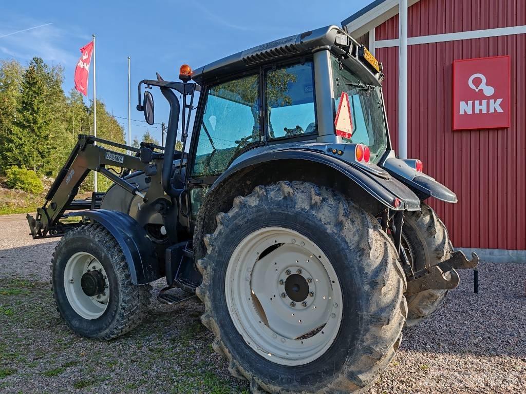 Valtra M 130 Traktörler