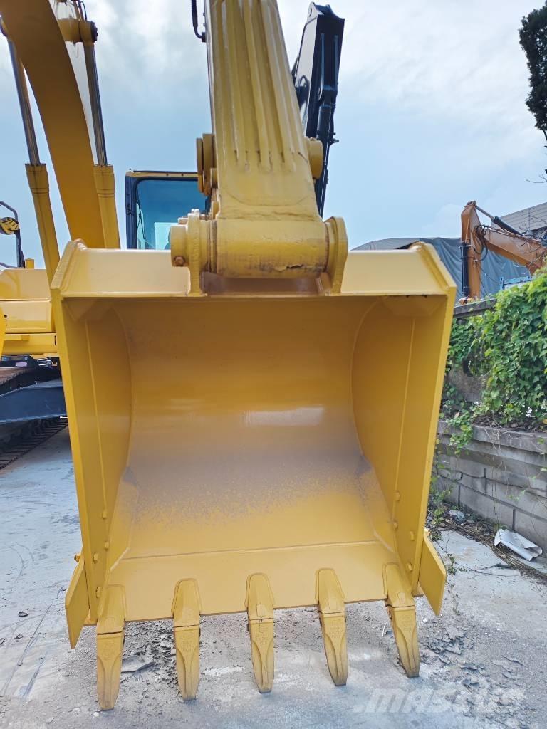 Komatsu PC 220-7 Paletli ekskavatörler
