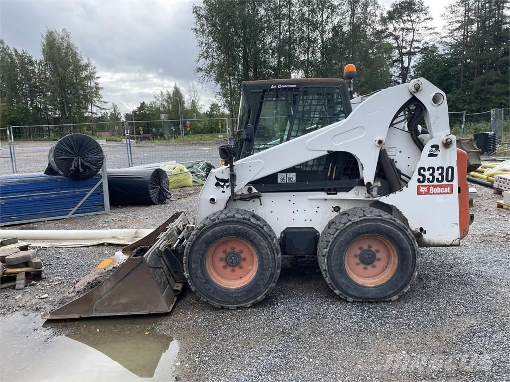 Bobcat S330 Skid steer loderler