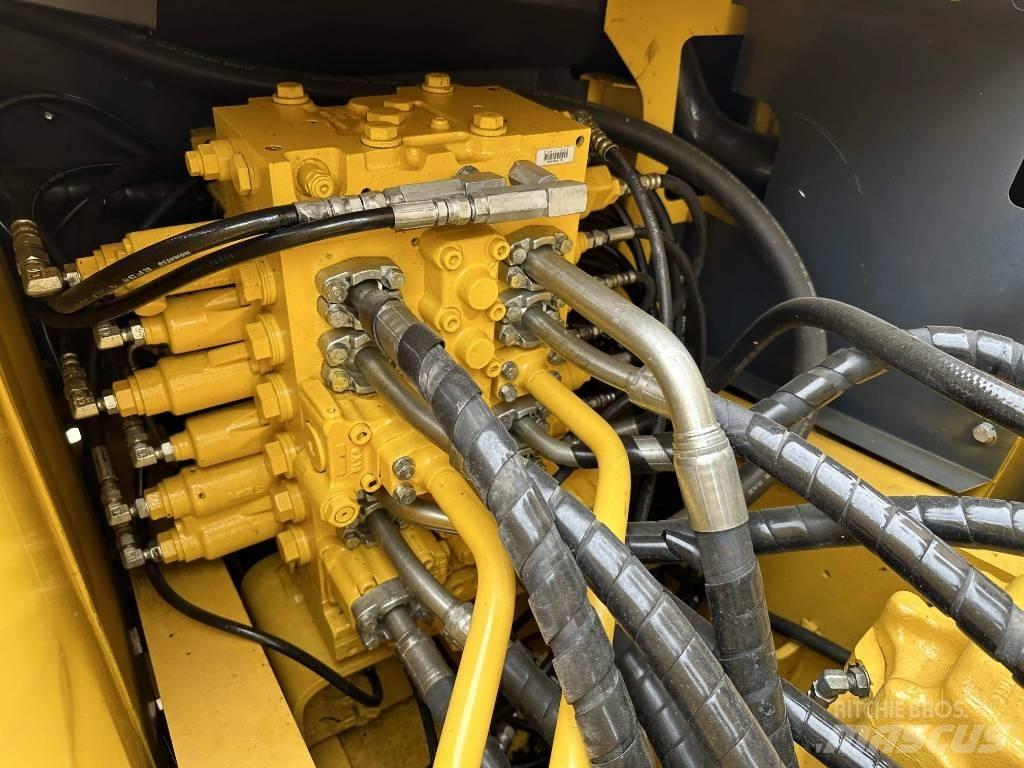 Komatsu PC 200-8 Paletli ekskavatörler
