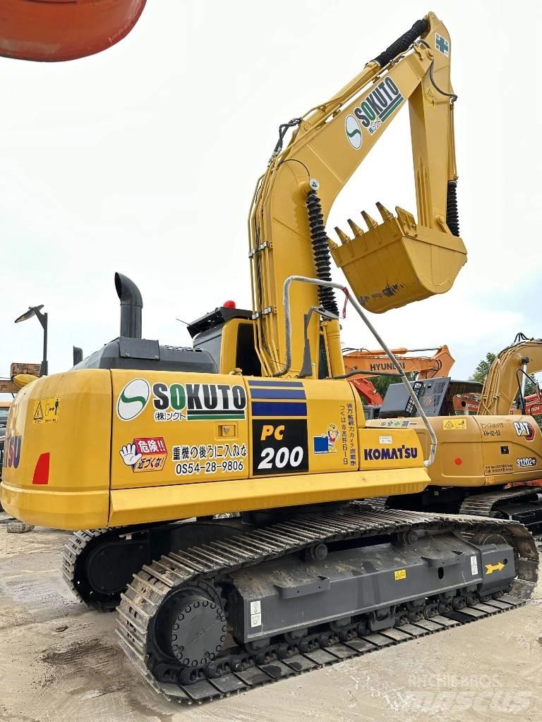 Komatsu PC 200-8 Paletli ekskavatörler