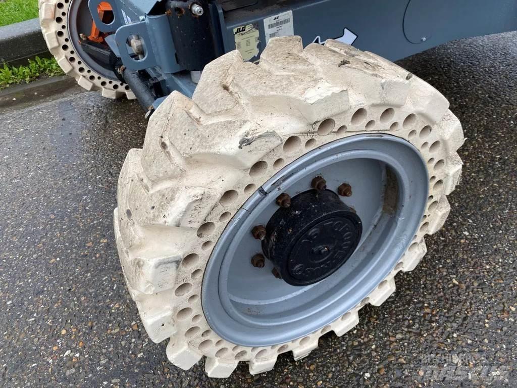 JLG 340AJ Körüklü personel platformları