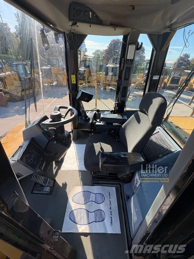CAT 824 H Tekerlekli dozerler