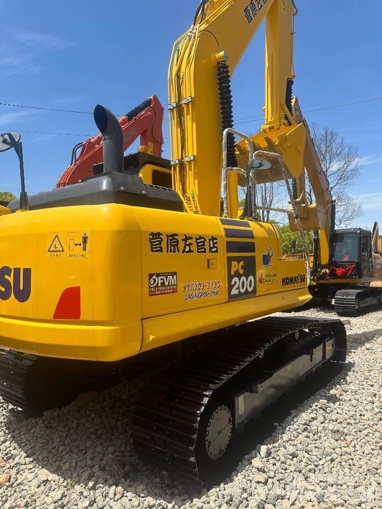 Komatsu PC 200-8 Paletli ekskavatörler