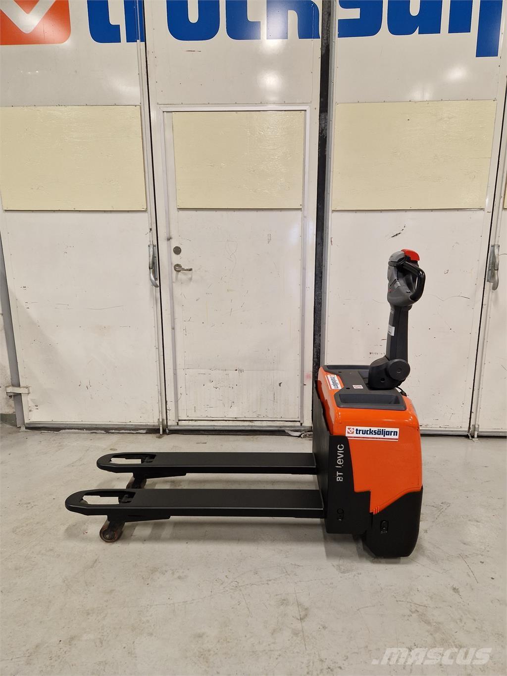 Toyota LWE130 Yaya kumandali istif makinasi