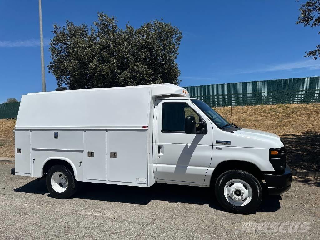 Ford Econoline E-350 Pikaplar