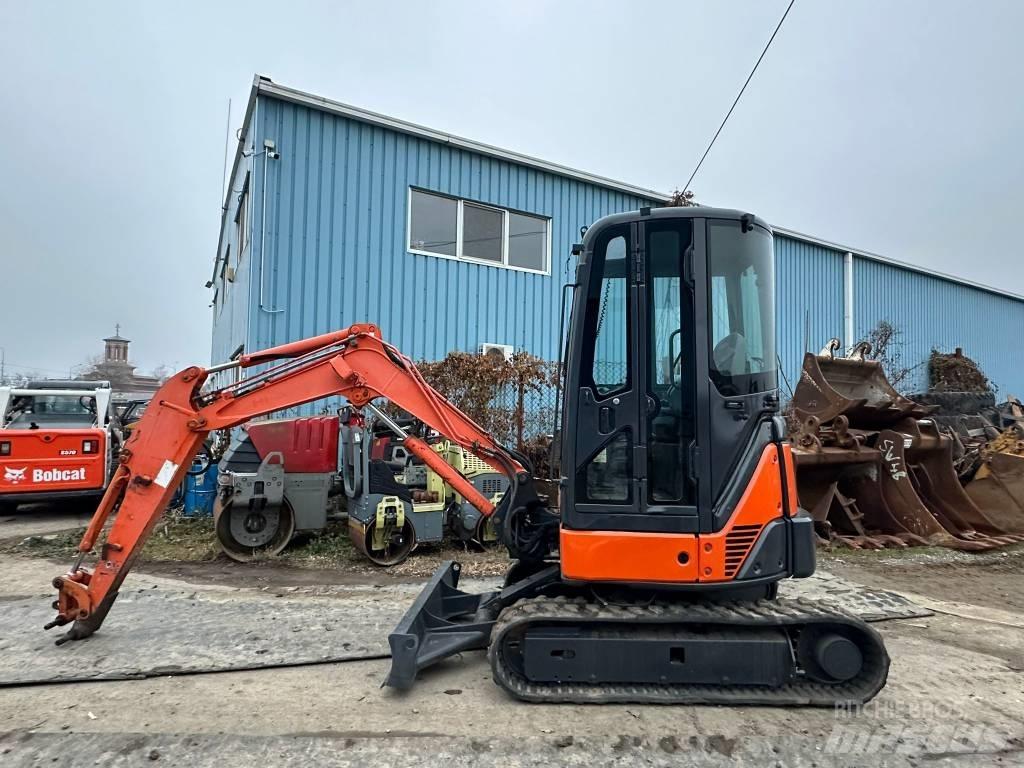 Hitachi ZX 27 U-2 Mini ekskavatörler, 7 tona dek