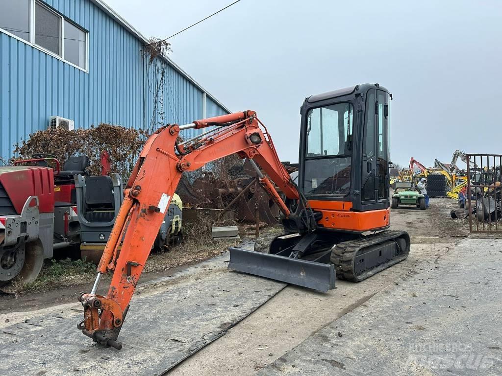 Hitachi ZX 27 U-2 Mini ekskavatörler, 7 tona dek