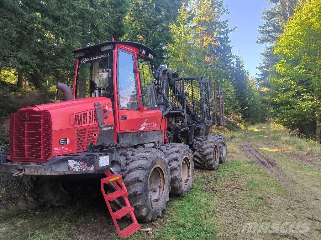 Komatsu 845 Tomruk yükleyici traktörler