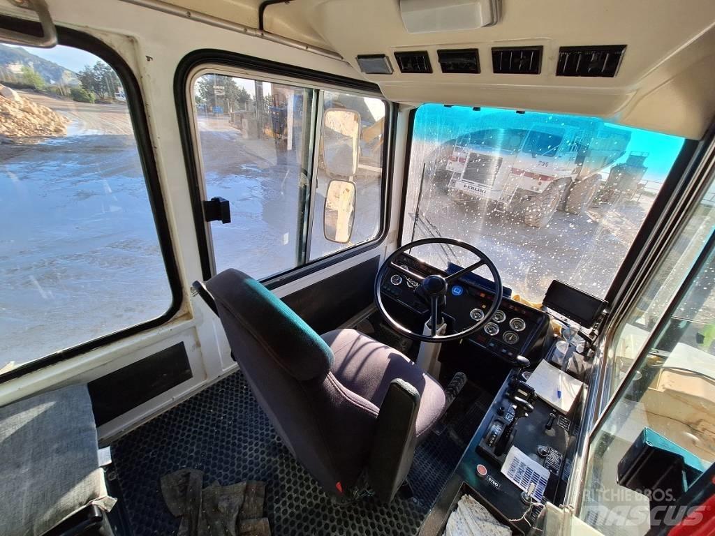 Perlini D655E Yol disi kaya kamyonu