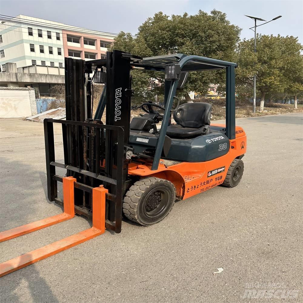 Toyota 02-7 FD F 30 Dizel forkliftler