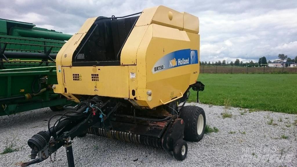 New Holland BR750A Rulo balya makinalari