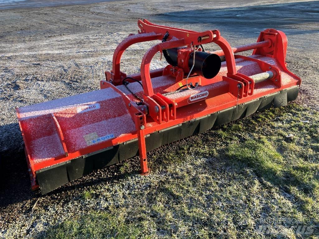 Maschio bufalo 300 Hasat makineleri