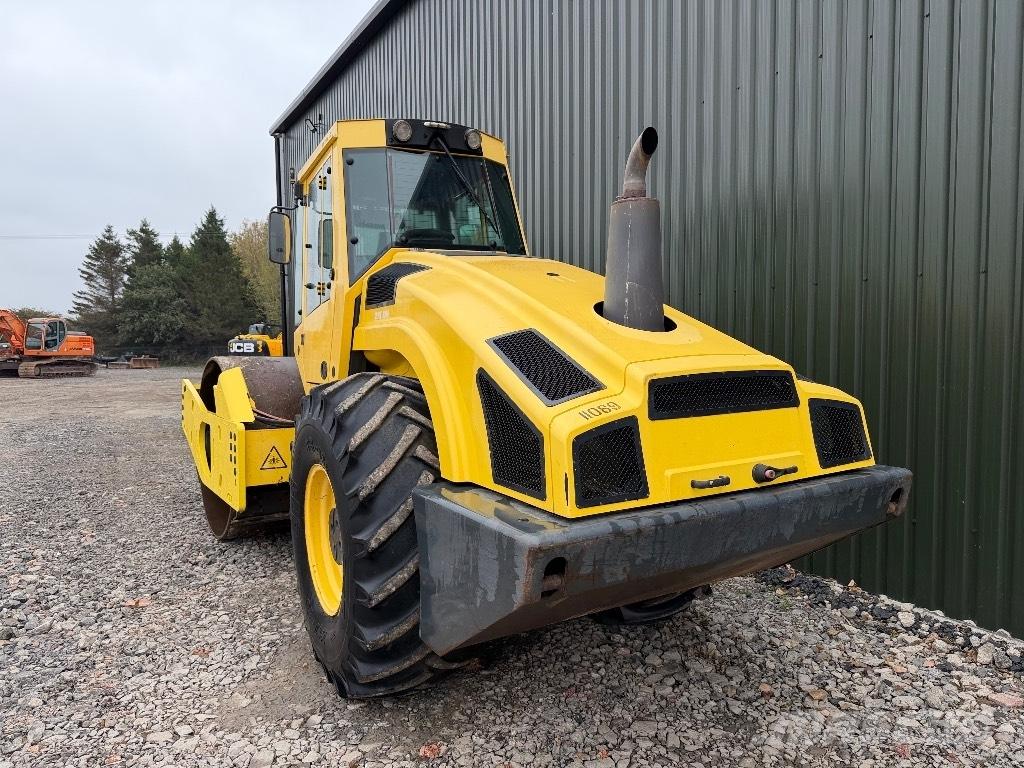 Bomag BW 213 D H-4 Tek tamburlu silindirler