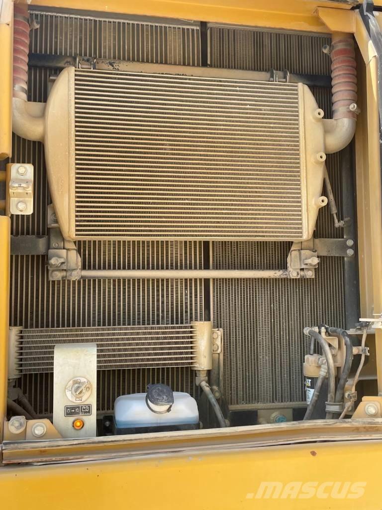 CAT 330 FLN Paletli ekskavatörler