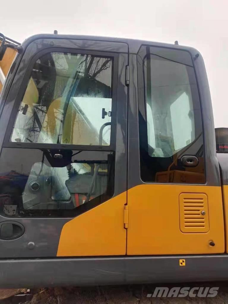 XCMG XE200DA Paletli ekskavatörler