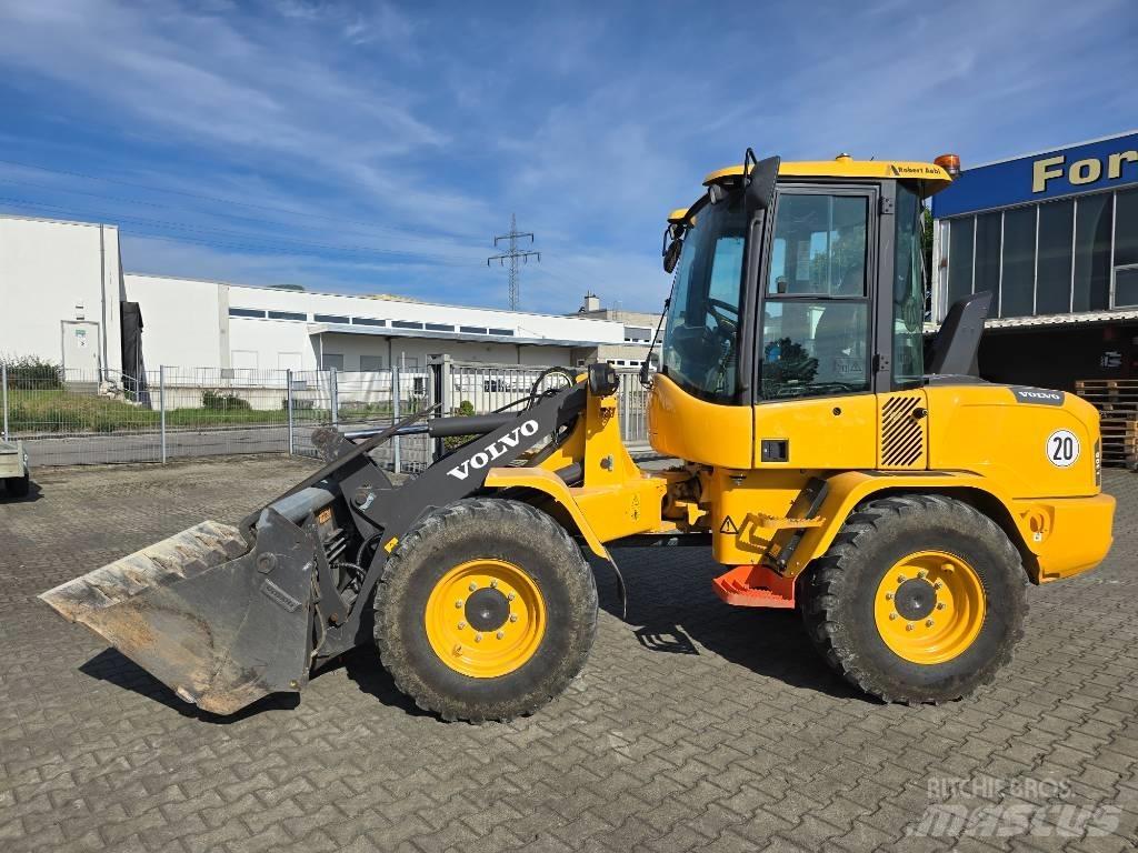 Volvo L 30 G Tekerlekli yükleyiciler
