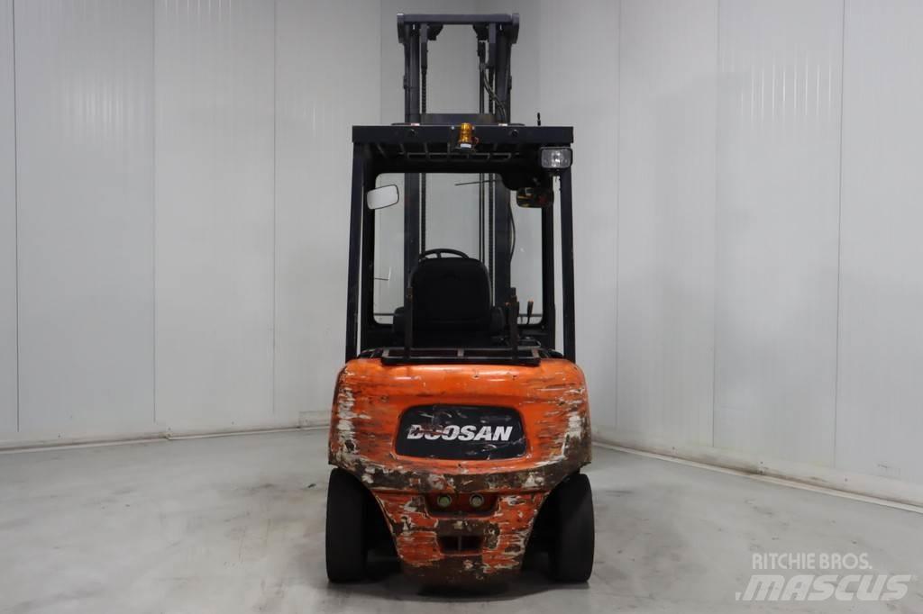 Doosan B45X-5 Elektrikli forkliftler