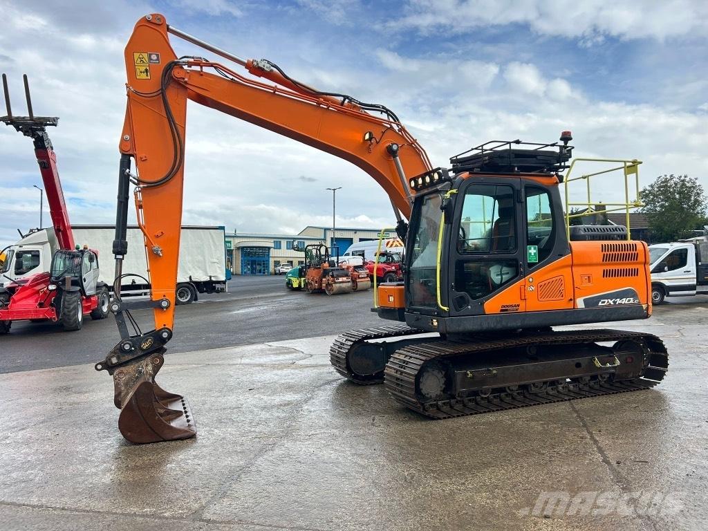 Doosan DX140 LC Paletli ekskavatörler