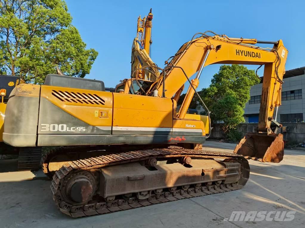 Hyundai R300LC-9S Paletli ekskavatörler