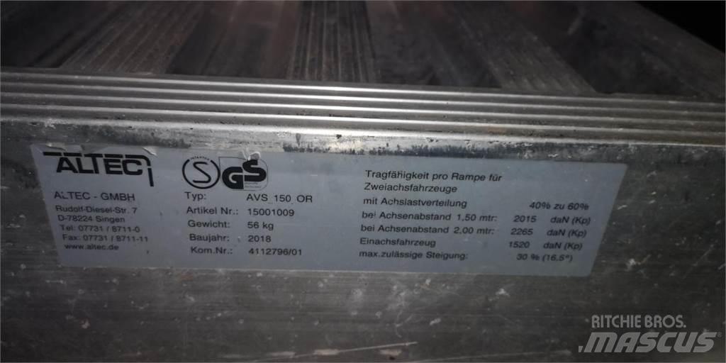 Altec AVS 150 0R Ön yükleyici atasmanlar