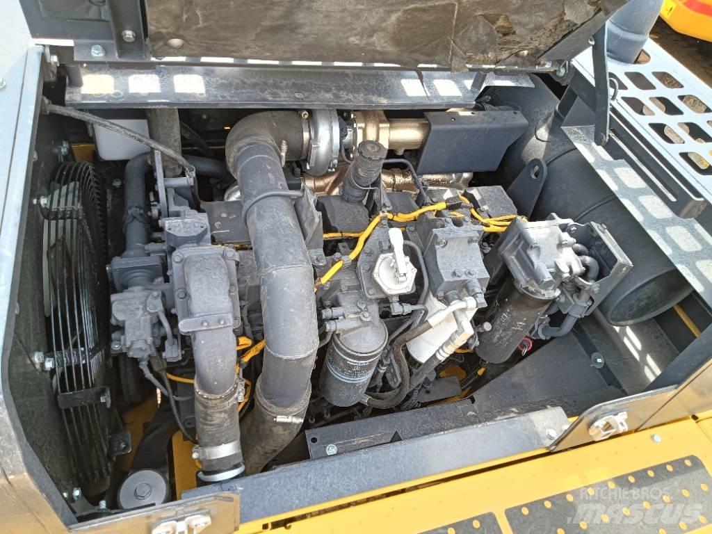 Komatsu PC 450-8 Paletli ekskavatörler