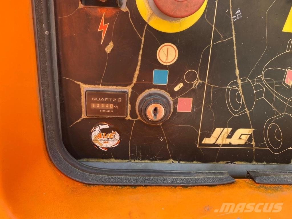 JLG 600 AJ Körüklü personel platformları