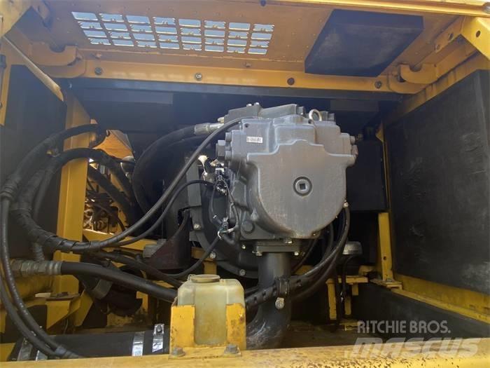 Komatsu PC450-8 Paletli ekskavatörler