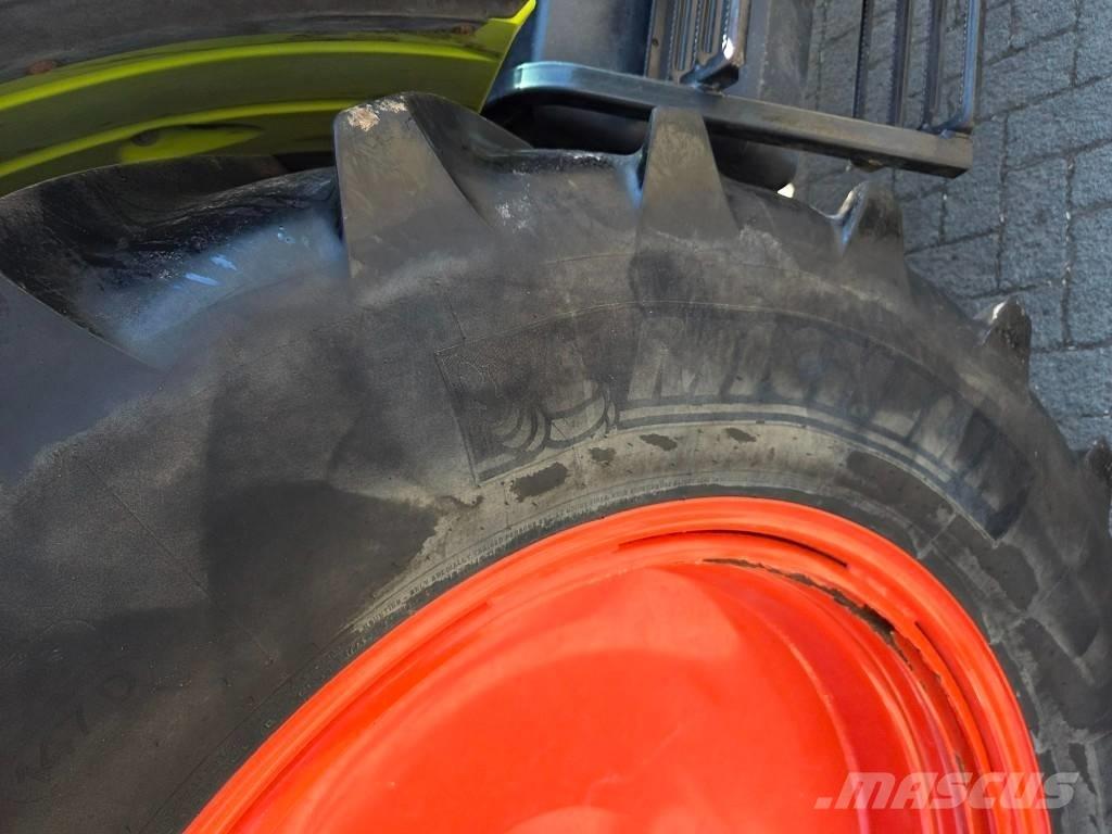 CLAAS Axos 340 Traktörler
