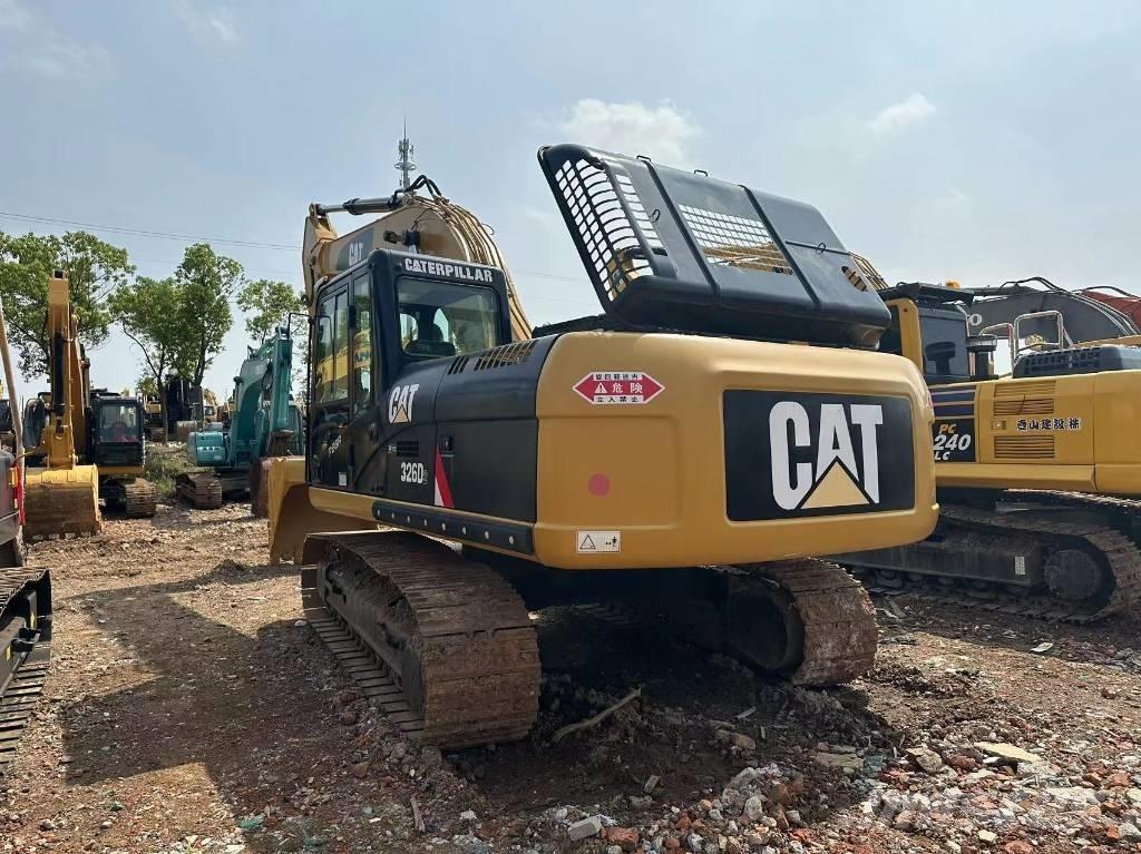 CAT 326 Paletli ekskavatörler