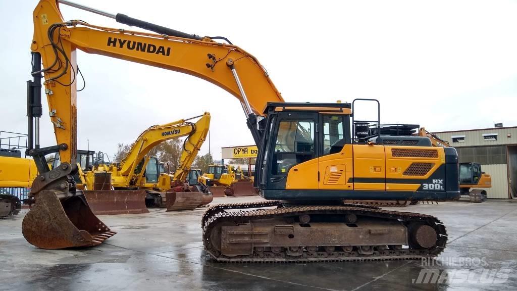 Hyundai HX 300 L Paletli ekskavatörler