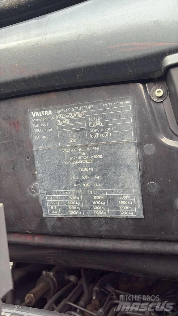 Valtra T 254 Traktörler